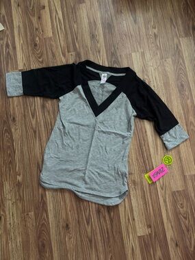 Zumba' Black & Gray V-Neck Top